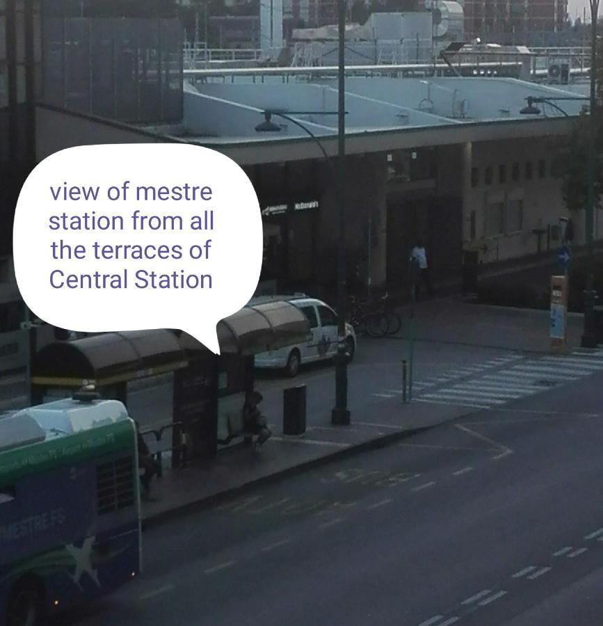 Central Station Guest house *